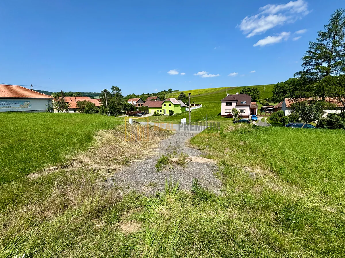 Prodej stavebního pozemku 674 m²